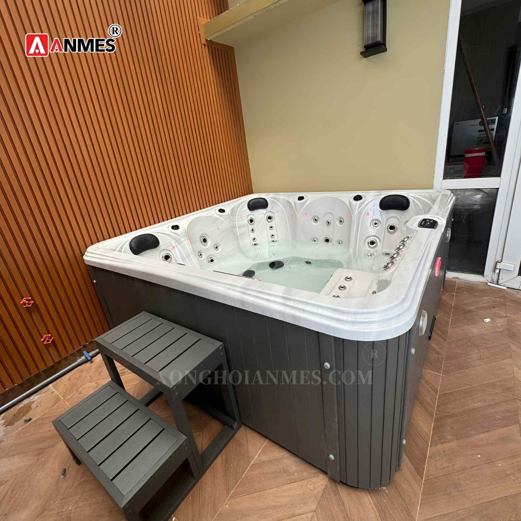 Anmes - Đơn vị thiết kế, thi công trọn gói bể sục jacuzzi nhập khẩu Monalisa M-3311A chuyên nghiệp
