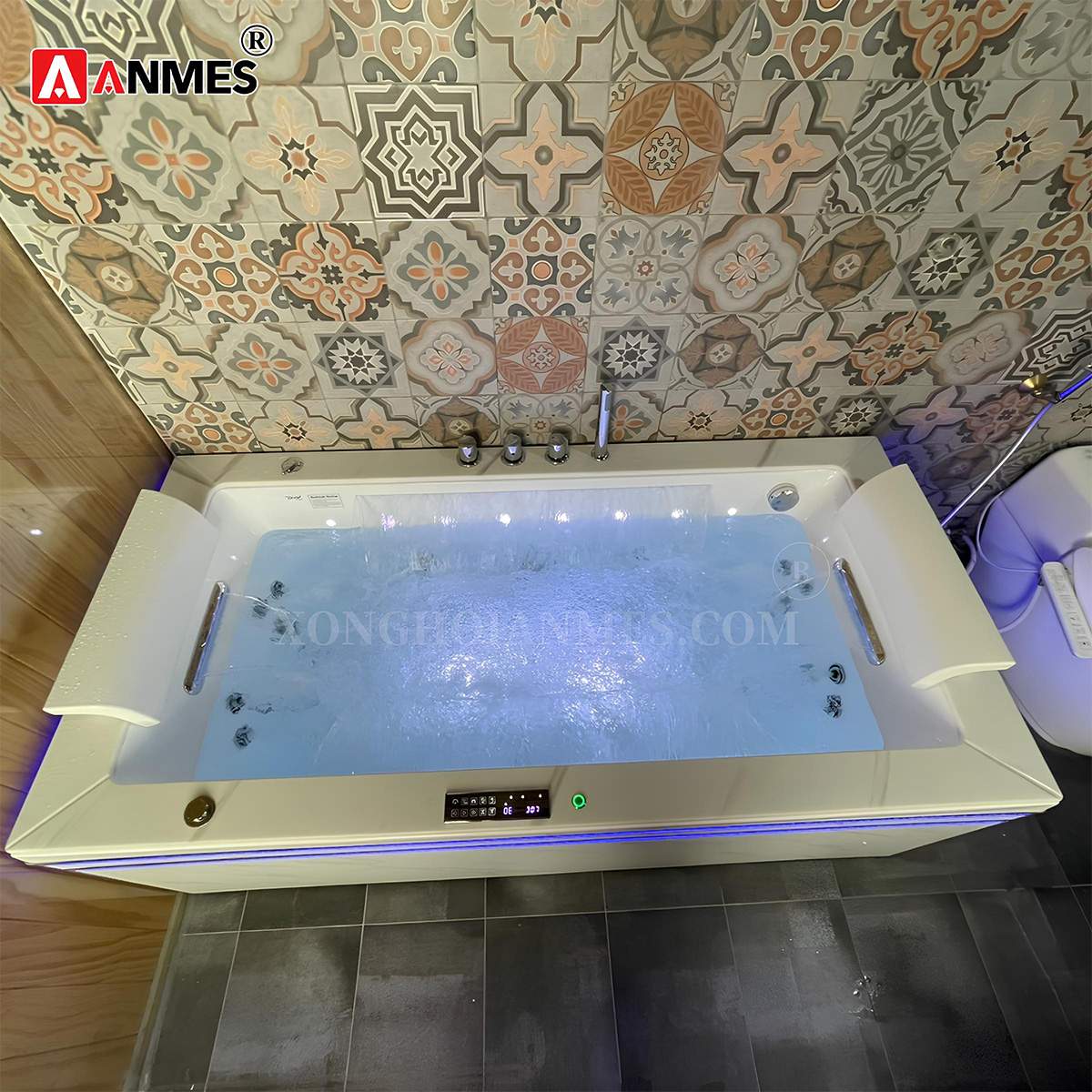 Bồn tắm massage DR 1112 - Sở hữu hệ thống sục massage, sục khí tiên tiến