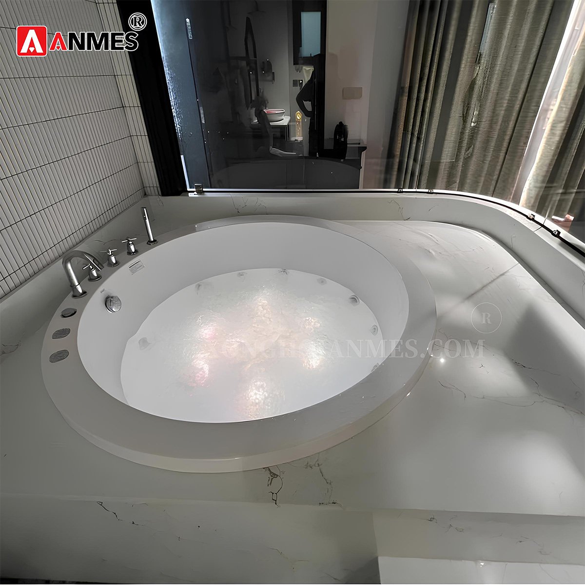 Bồn sục tròn thiết kế âm sàn
