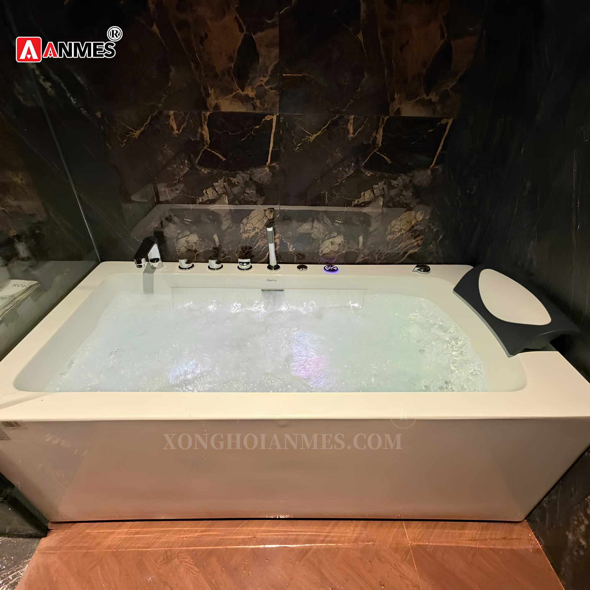 Giá bồn tắm massage Gemy G9260