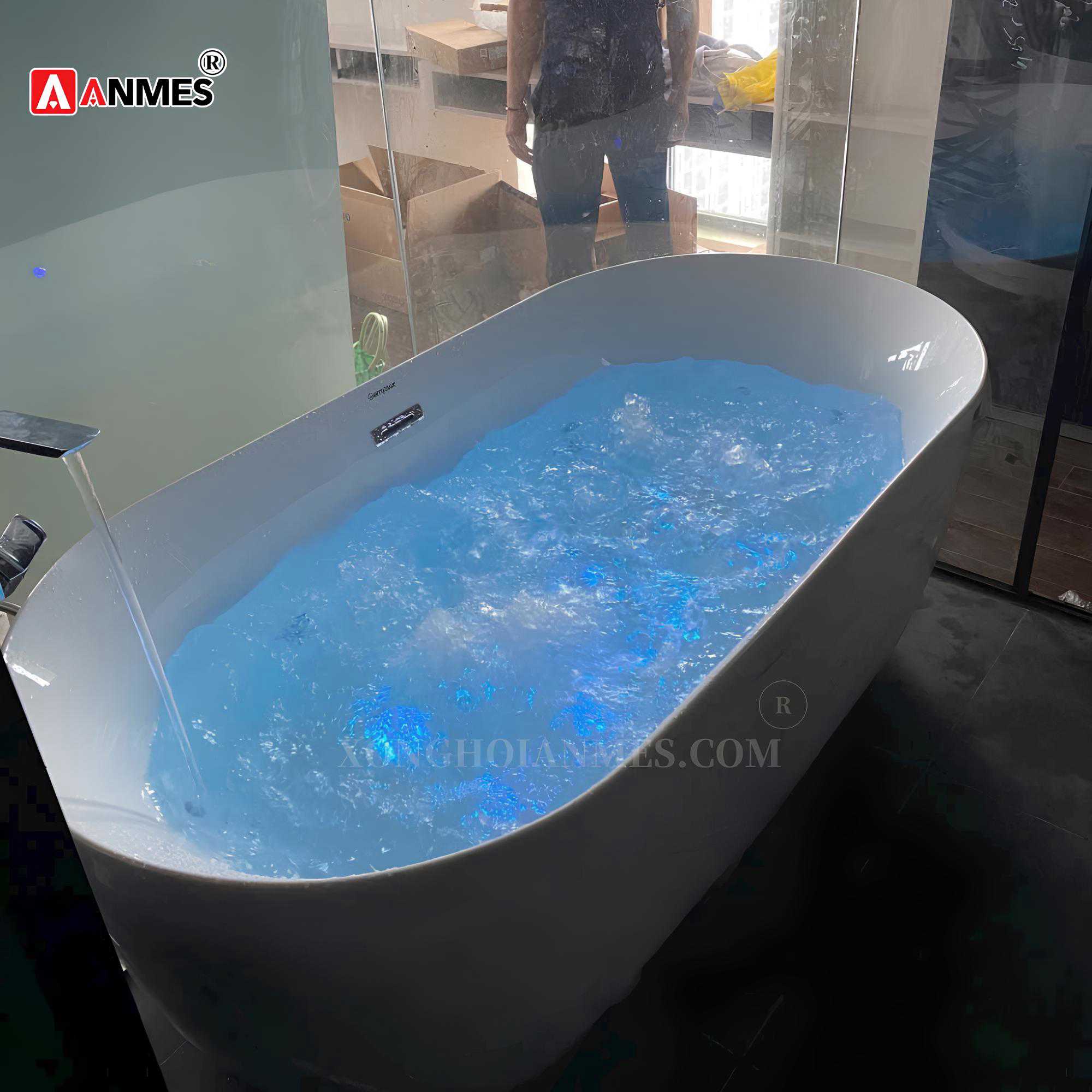 Anmes JSC - Tổng kho cung cấp, lắp đặt bồn tắm massage Gemy G98362 chính hãng, giá tốt