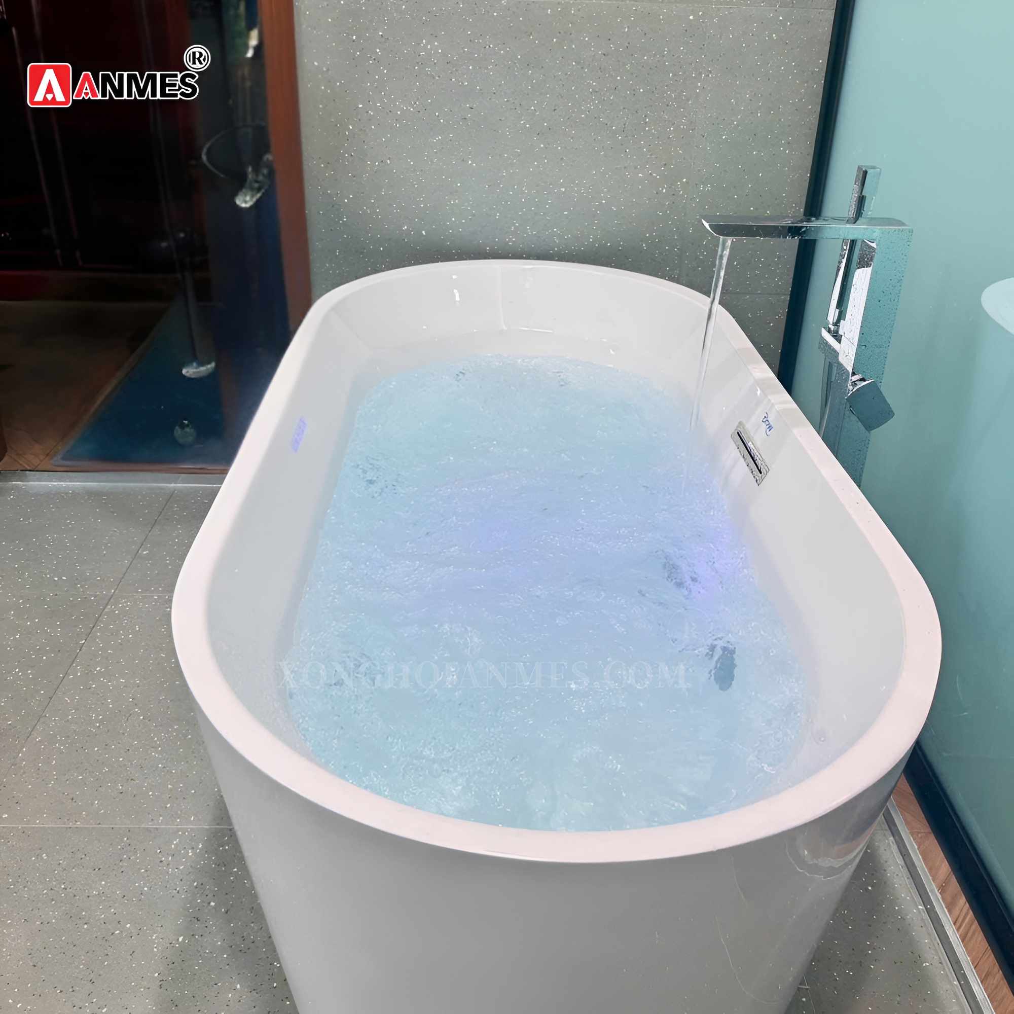 Lắp đặt bồn tắm massage DR 7006M tại Hà Nội