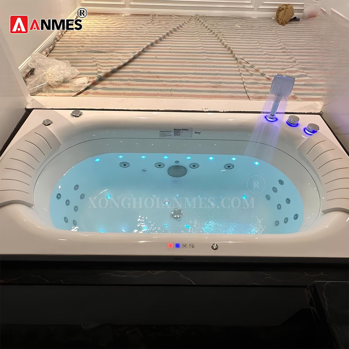 Vỏ bồn tắm massage thường được làm từ acrylic cao cấp