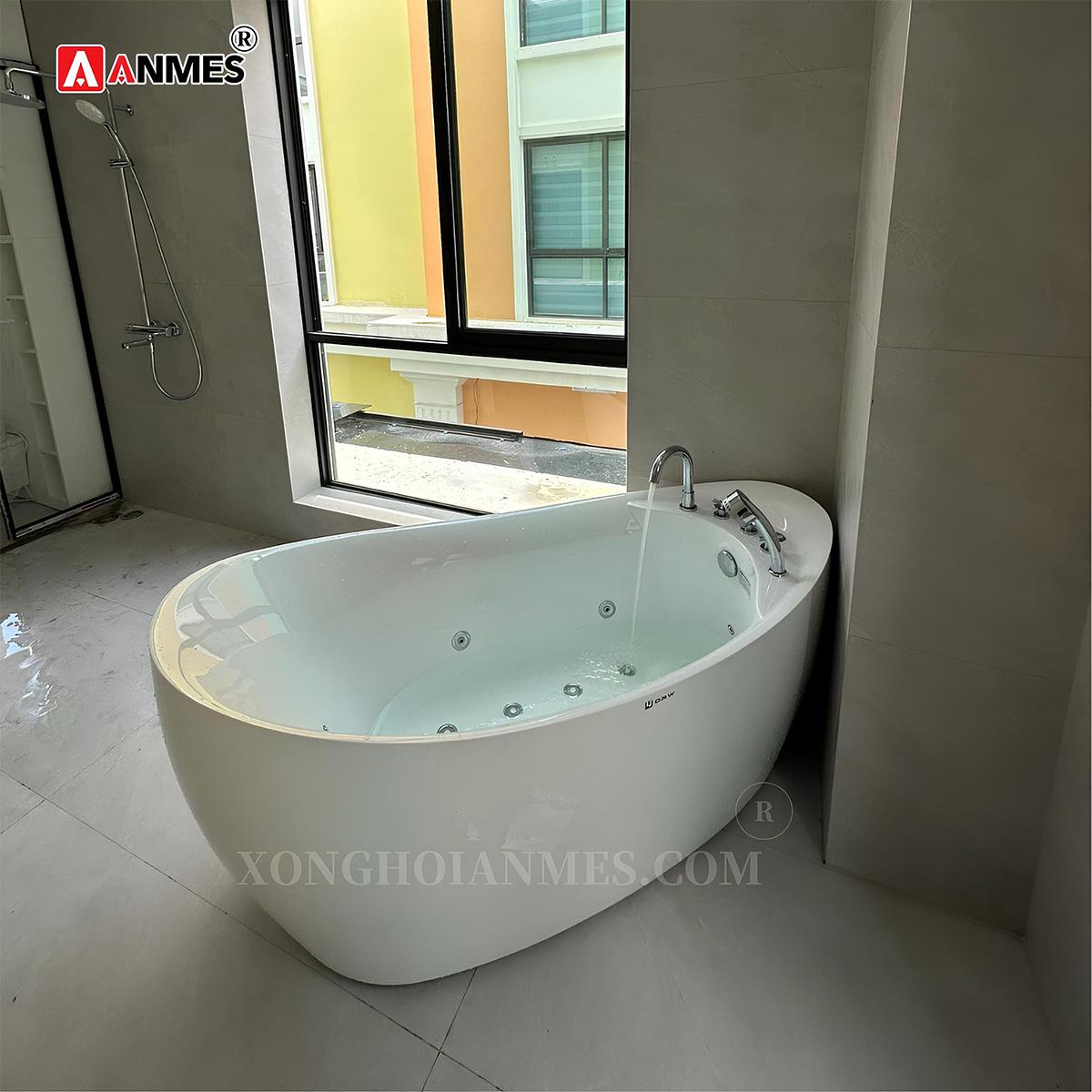 Ưu điểm nổi bật của bồn tắm massage DR 1802