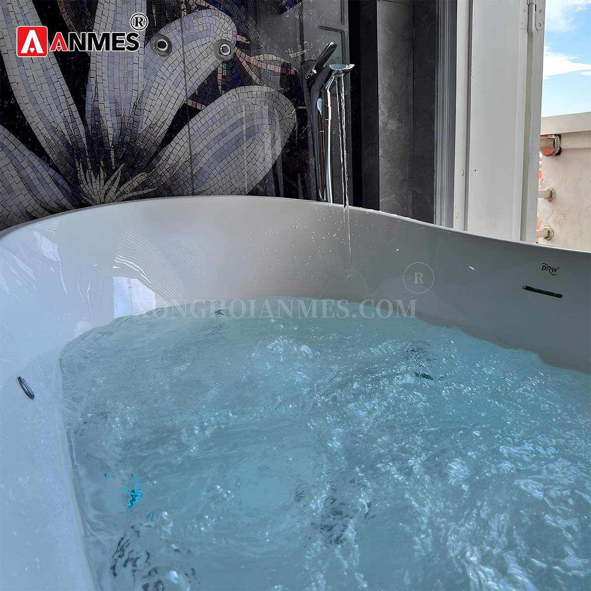 Chức năng sục massage hiện đại của bồn tắm massage DR 6854