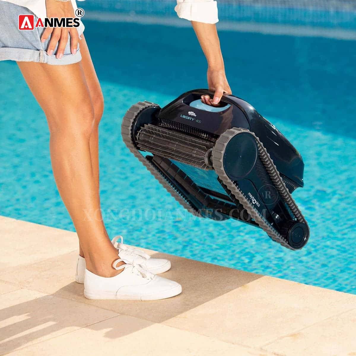 Robot vệ sinh bể bơi Dolphin Liberty 400