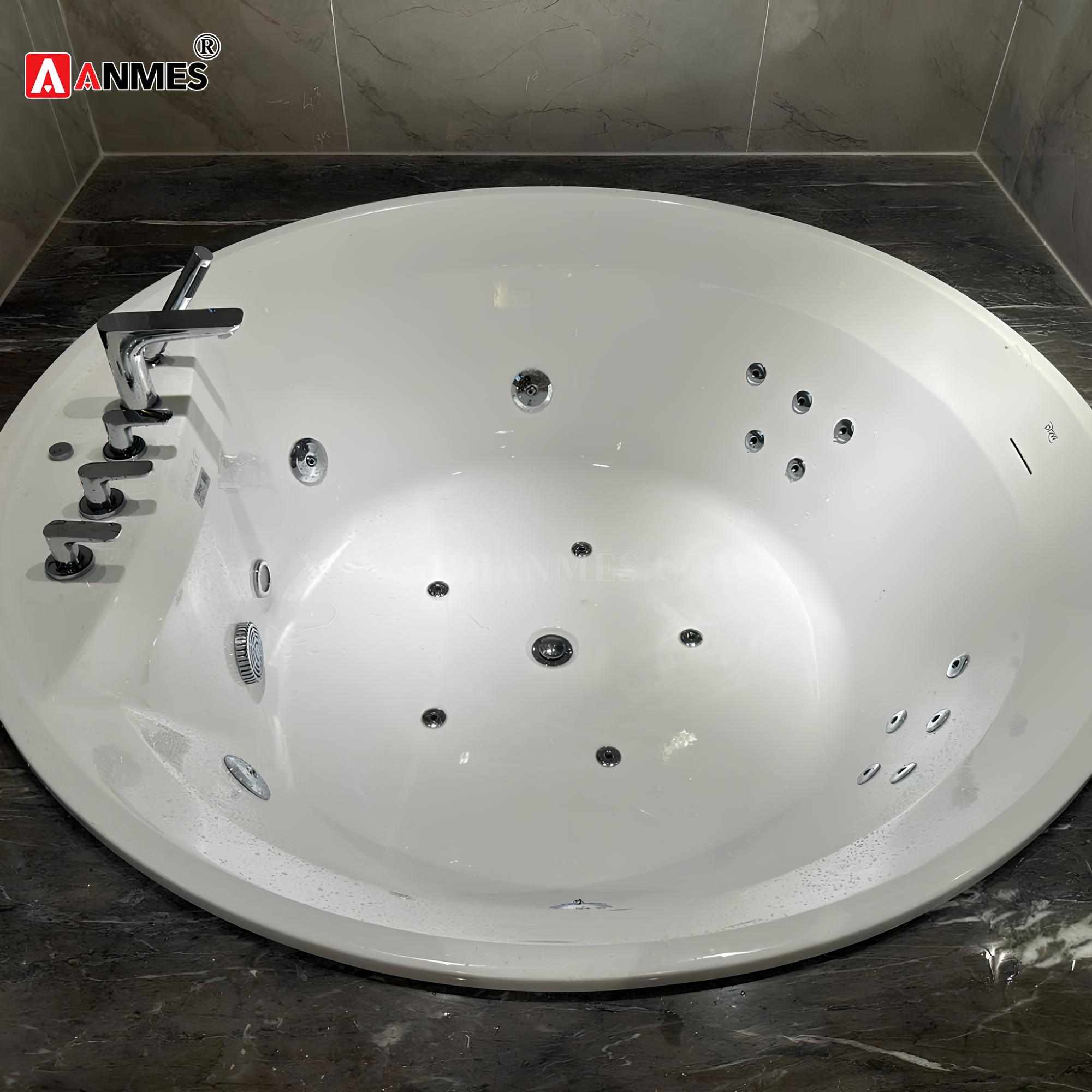 Kiểm tra chất liệu bồn tắm chắc chắn, bền đẹp