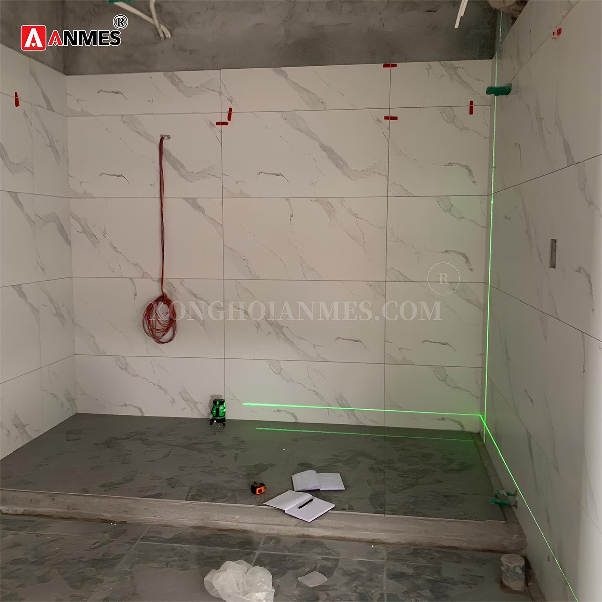 Kiểm tra mặt bằng và hệ thống đường điện nước trước khi lắp đặt phòng xông ướt