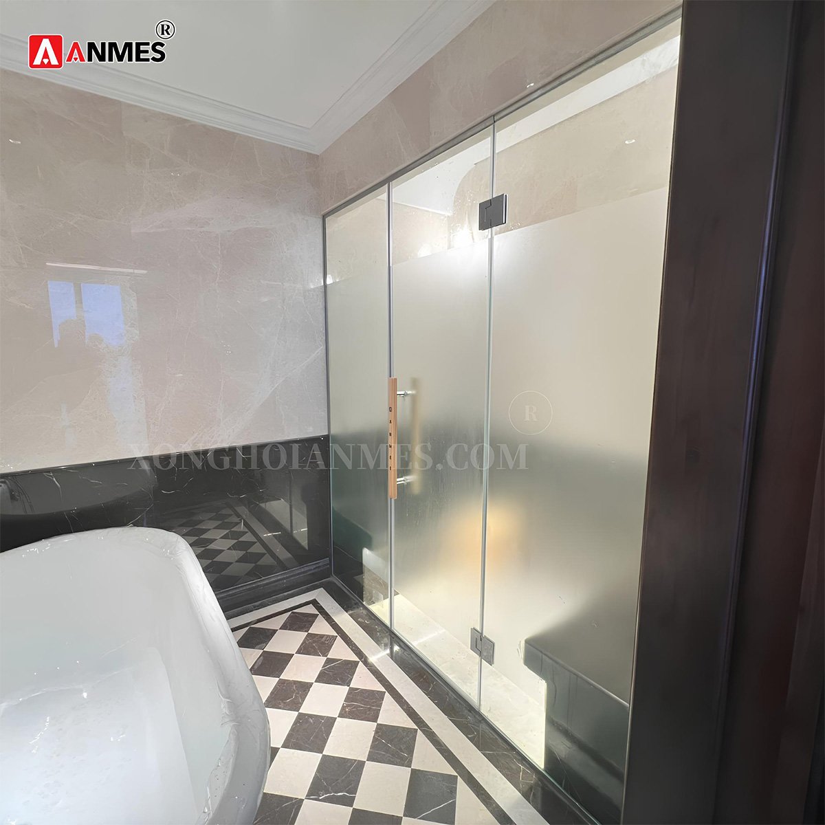 Kính cường lực 10mm chuyên dụng lắp đặt phòng xông hơi ướt
