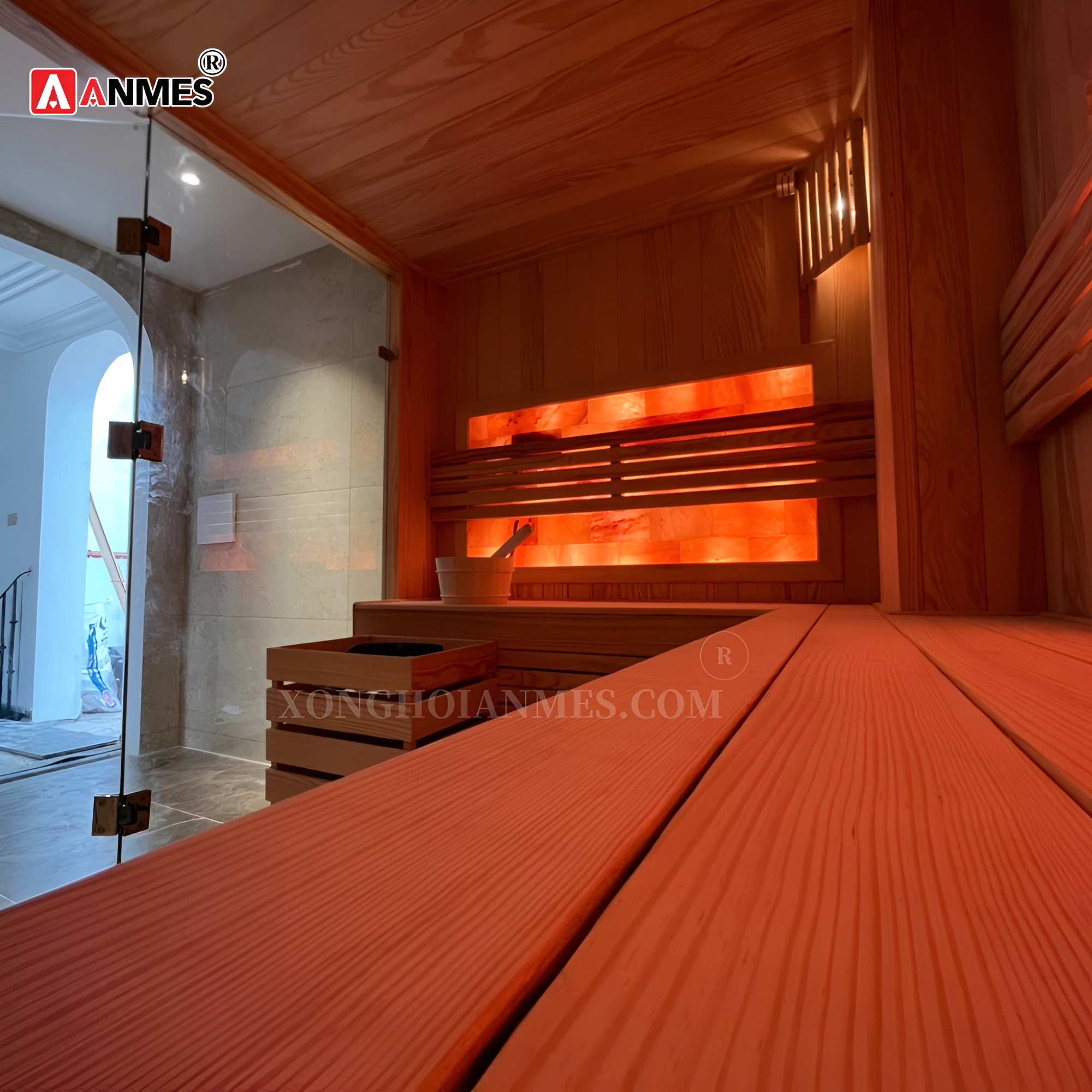 Gỗ thông vàng lắp đặt phòng xông hơi đá mu